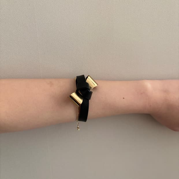 보우 레더 뱅글