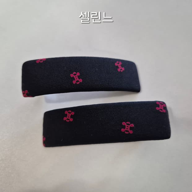 (정품원단)셀린느 헤어 집게핀 2개