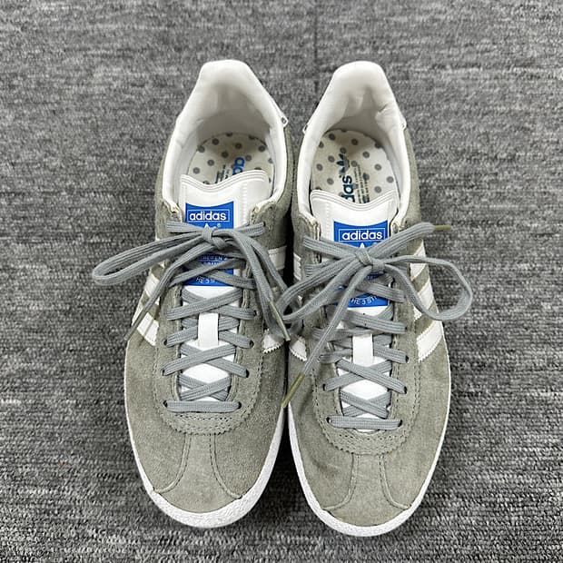 아디다스 가젤 220