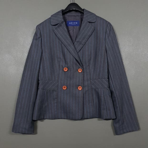 KEITH 키이스 핀 스트라이프 더블 버튼 테일러드 자켓 블레이저 자켓