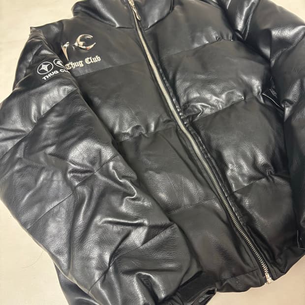 떠그클럽 패딩 판매합니다