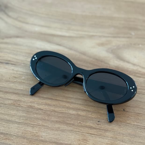 셀린느 캣아이 선글라스 블랙