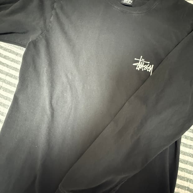 스투시 롱슬리브