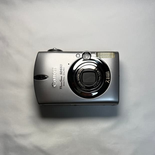 캐논 IXY 700 / IXUS 750 / SD 550