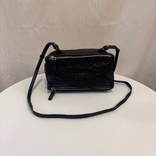 정품 지방시 판도라 링클 램스킨 미니    