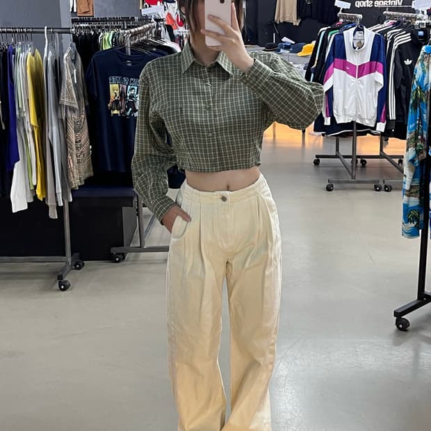 입생로랑 크롭 체크셔츠 아이보리 핀턱 팬츠 코디세트