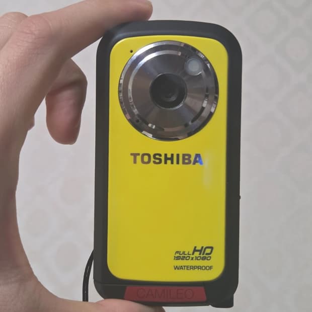 Toshiba BW10 Yellow