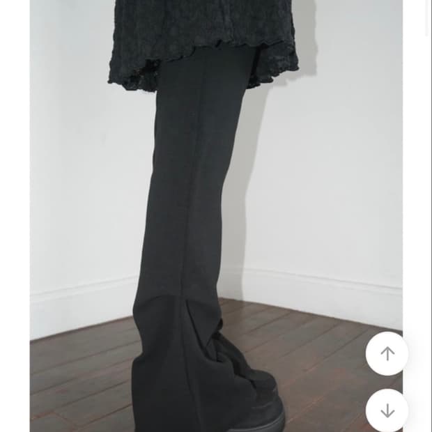 애프터먼데이 핀턱 부츠컷 레깅스