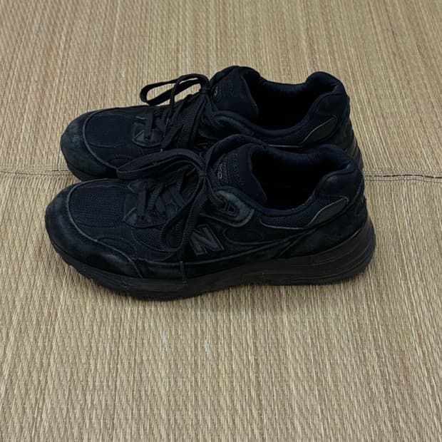 뉴발란스 992 트리플블랙 265