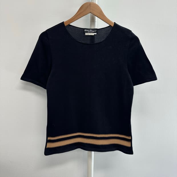 페라가모 디테일 반팔 니트