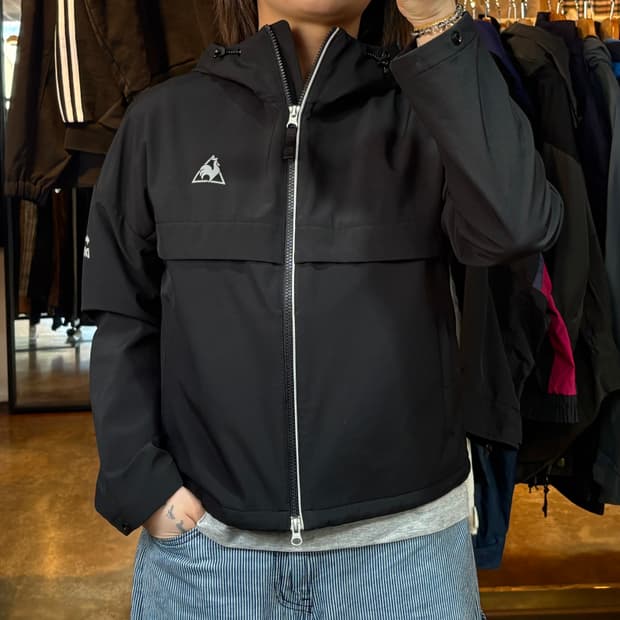 르꼬끄 블랙 투웨이 자켓