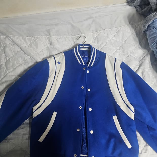 아더에러 트윗 점퍼 블루