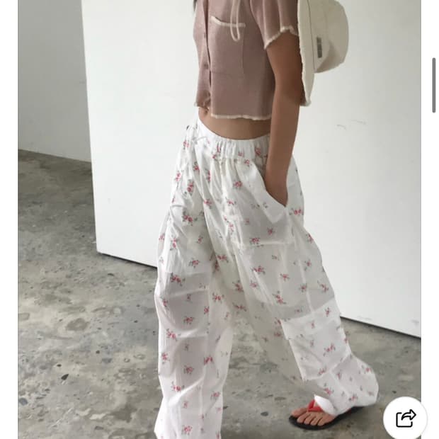 위아 플라워 카고 팬츠
