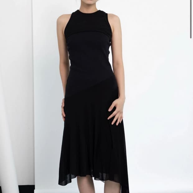 삽니다) Asymmetric Draped Hem Dress (black)
