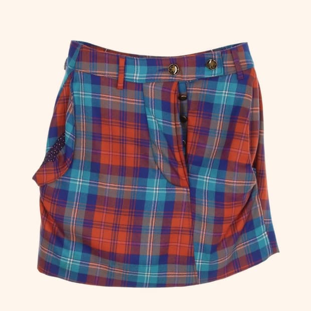 비비안 웨스트우드 F/W 2011 런웨이 타탄 스커트