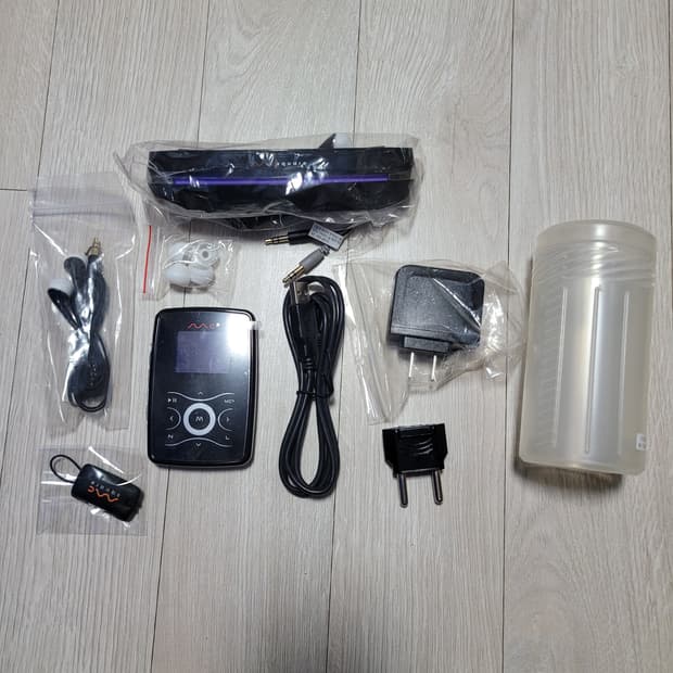 엠씨스퀘어 X1 (배터리방전 충전선 연결한채로 사용가능)