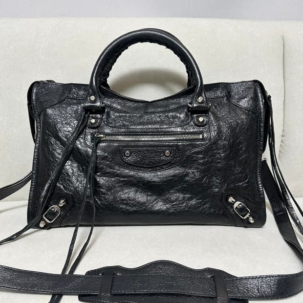 [A+ 정품] 발렌시아가 시티 모터백 미디움 블랙