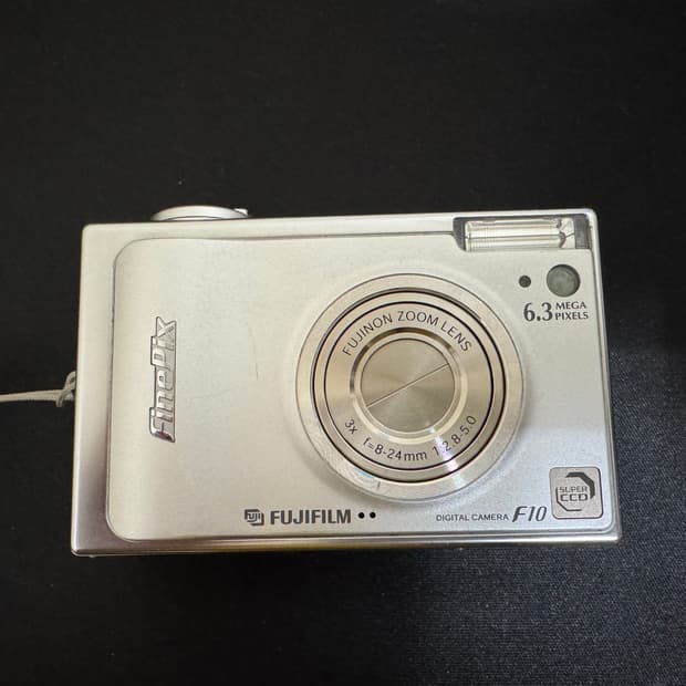  후지필름 파인픽스 F10 디카