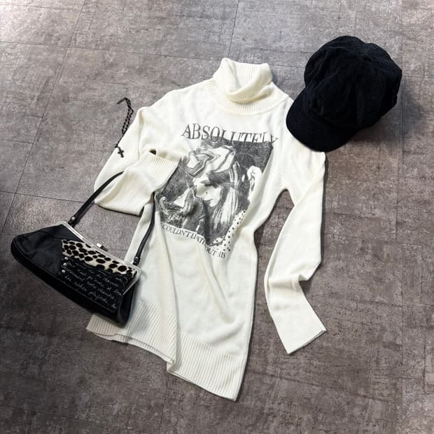 펑크 그래픽 폴라넥 니트 원피스