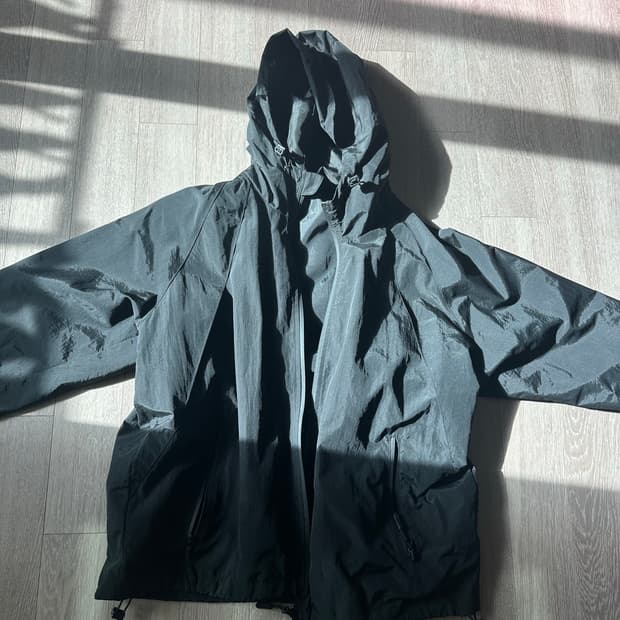 블랙 후드 바람막이