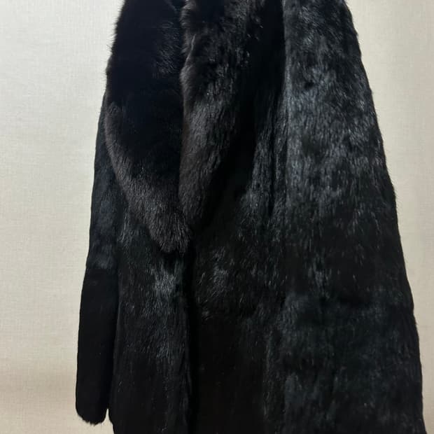 톰보이룩 블랙 토끼털 여우털카라 자켓