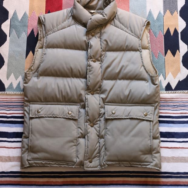 에디바우어 70s 카라코람 다운 베스트