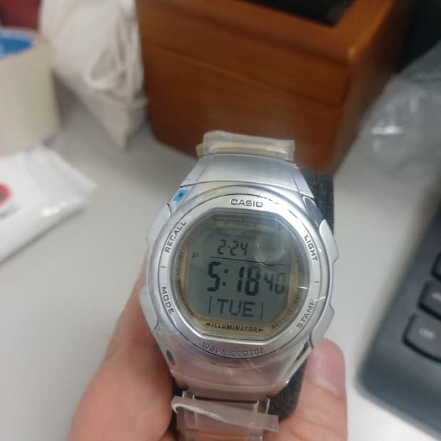 카시오 웨이브셉터 메탈 전자시계