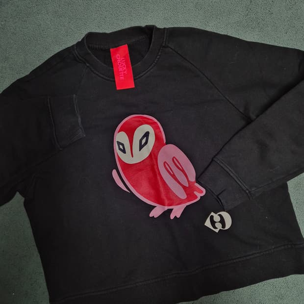 럭키슈에뜨 부엉이 맨투맨 블랙 36사이즈