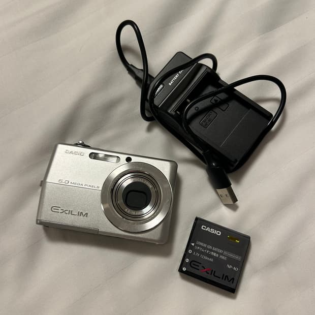 [작례O] 카시오 엑슬림 EX-Z600 CASIO EXILIM 실버
