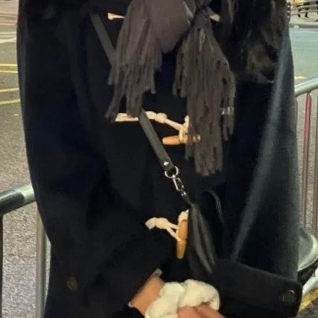 에잇세컨즈 떡볶이 하프 코트 남색 85S