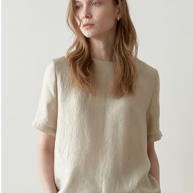 스텝어라운드 라운드넥 블라우스 