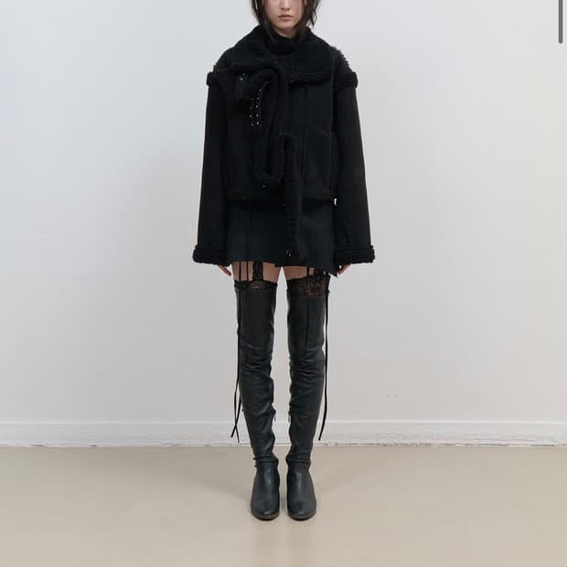 오호스 무스탕 블랙 1 구합니다