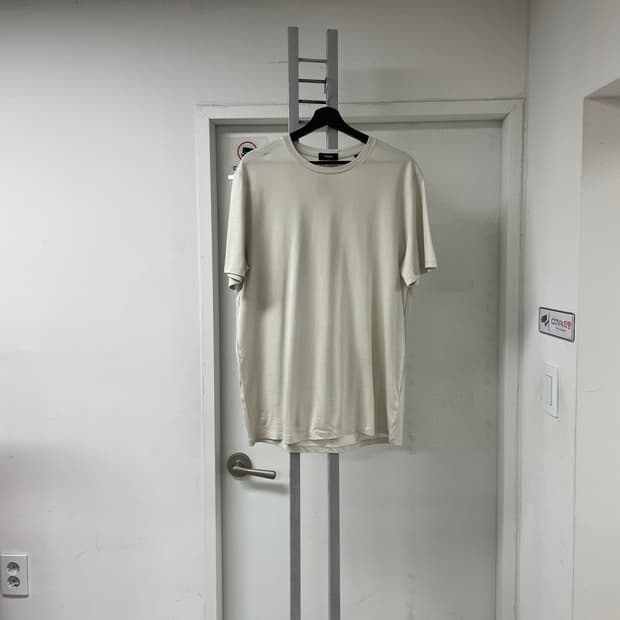 띠어리 반팔 티셔츠 베이지 L
