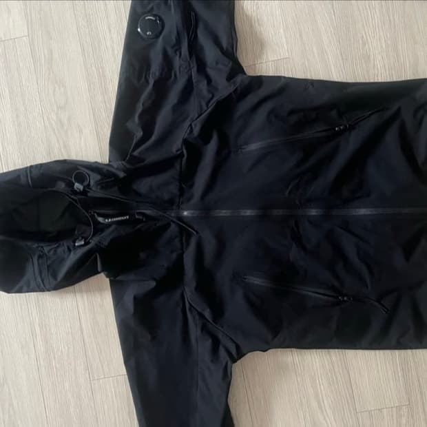 Cp컴퍼니 프로텍 바람막이 s 블랙
