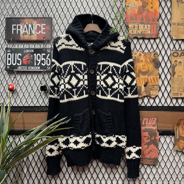 아베크톰비 후드 가디건 노르딕 패턴 투포켓 디테일 블랙 화이트