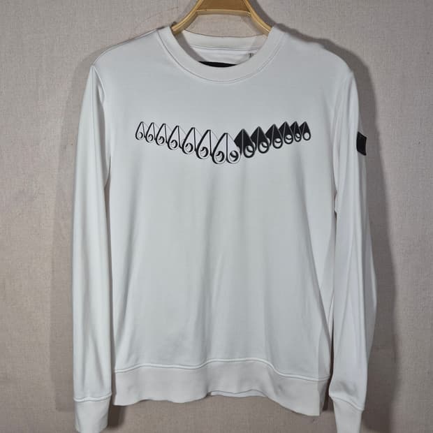 Moose Knuckles 무스너클 맨투맨 (my)