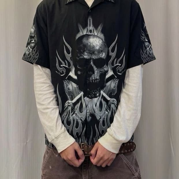 Dragonfly  락스핏 스컬 화이어 프레임 프린트 반팔셔츠