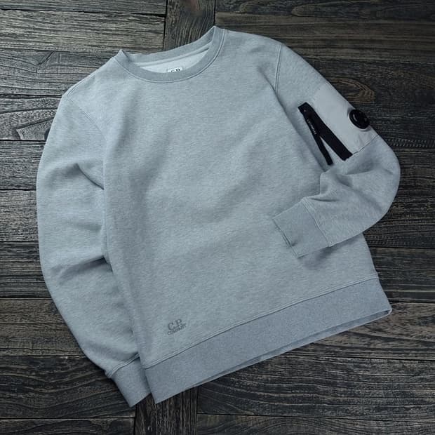 [씨피컴퍼니] 고글 랜드 맨투맨 그레이 P01389