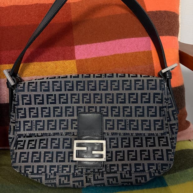 펜디 정품 올드 숄더백