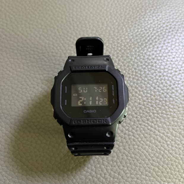 카시오 지샥 DW 5600BB 1