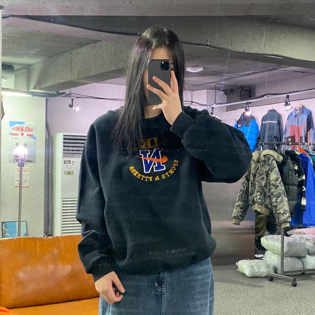 나이키 자수 빅로고 블랙 맨투맨 B3778