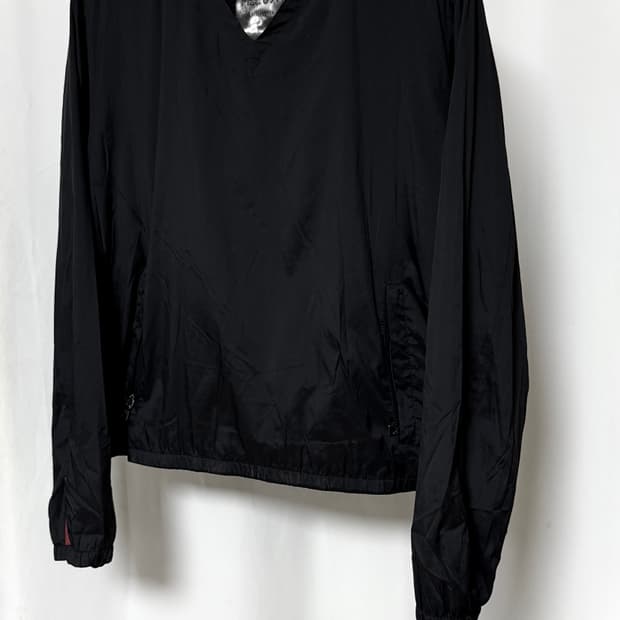 Prada 90s 나일론 Side Zip 숄더 크롭 스웻 자켓