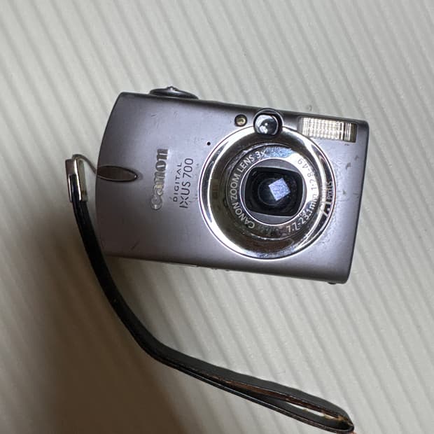 Cannon ixus 캐논익서스 700