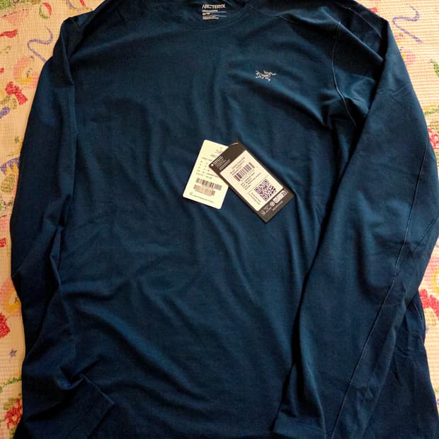 아크테릭스 코막크루 LS m사이즈 (nightcape)