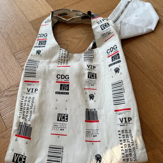 마르지엘라 공항 수하물 프린트 숄더백