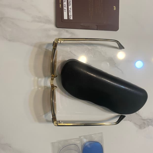 백산안경 윕스투톤 판매합니다.