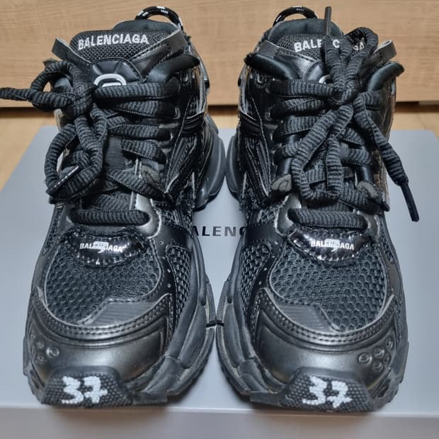 발렌시아가 뉴러너 블랙 37사이즈