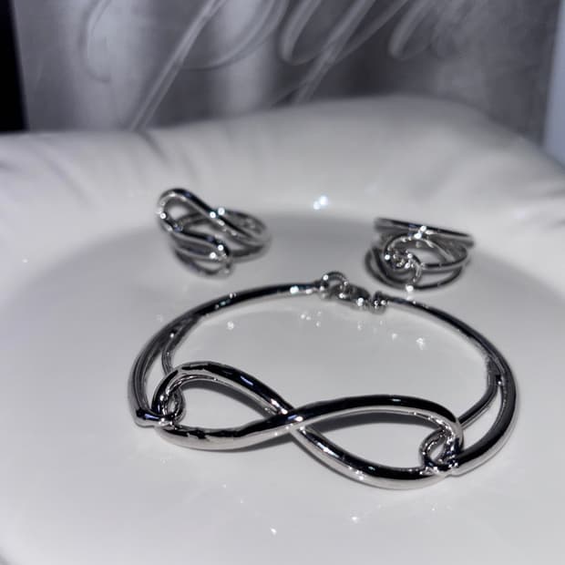 트위스트 팔찌 bracelet
