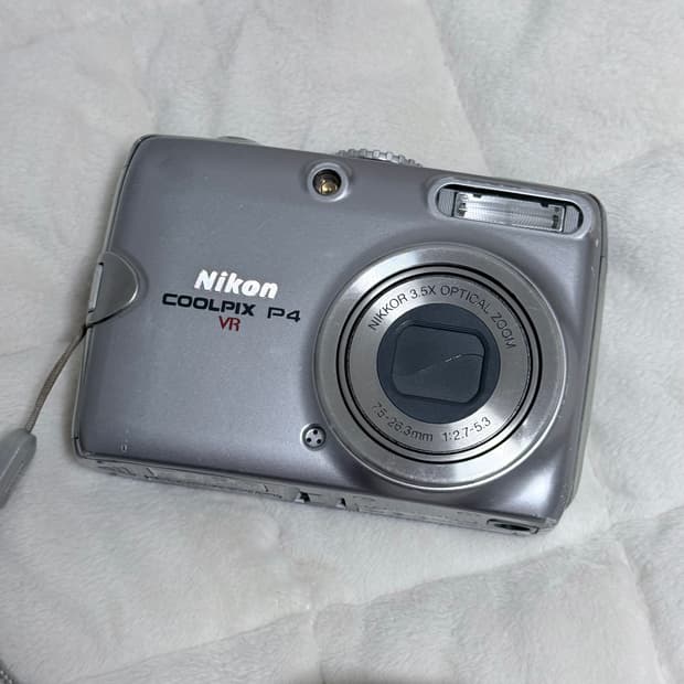 니콘 쿨픽스 P4 빈티지 디카 nikon 