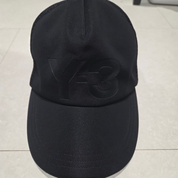 Y-3 블랙 볼캡 팔아요 